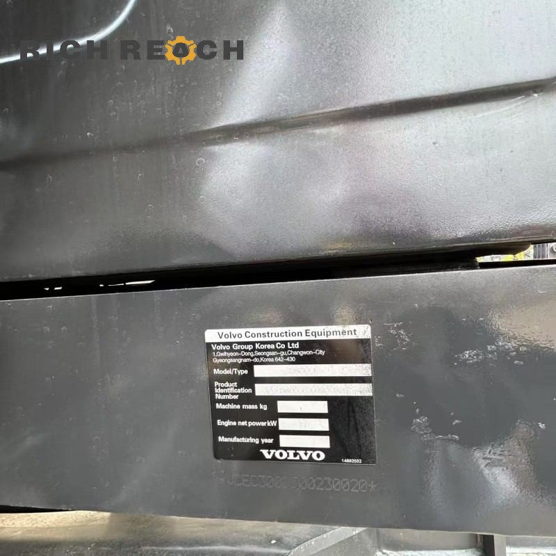 Side profile with boom – 2025 Volvo EC300 hydraulic excavator $46,850